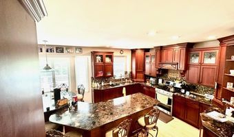 9 Ruth Ct, Absecon, NJ 08201