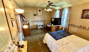 413 N 7th St, Atchison, KS 66002