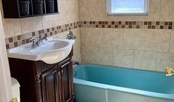 34 E 32ND St C8, Bayonne, NJ 07002