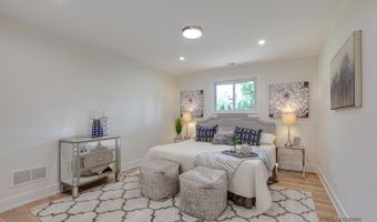 1729 N Mitchell Ave, Arlington Heights, IL 60004
