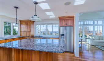 30 Bonnet View Dr, Jamestown, RI 02835