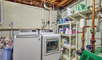 72 Vermont St, Cranston, RI 02920