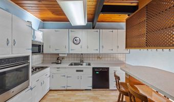 87463 MCTIMMONS Ln, Bandon, OR 97411