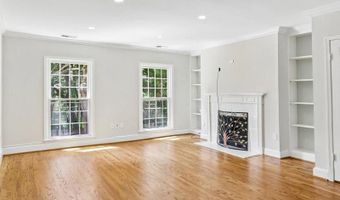 3217 SUTTON Pl NW A, Washington, DC 20016