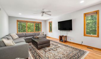 116 E Neptune Ave, Beverly Shores, IN 46301