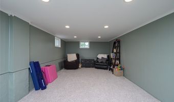 5085 E Rockwell Rd, Austintown, OH 44515