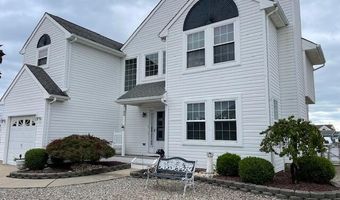 32 Toppinglift Dr, Bayville, NJ 08721