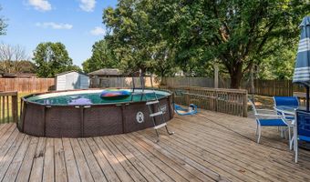 1304 S Adams Ave, Aurora, MO 65605
