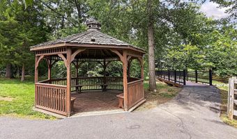 25279 CONNOR Ct, Aldie, VA 20105