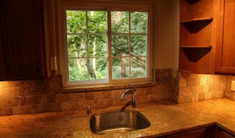 3327 MARTHA CUSTIS Dr 3327, Alexandria, VA 22302