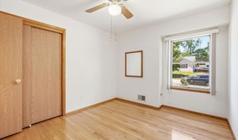 60 Pelican Dr, Bayville, NJ 08721