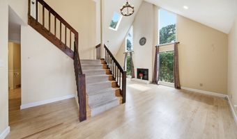 7 Sherborne Cir, Ashland, MA 01721
