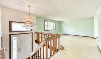 58 Towne Dr, Berlin, CT 06037