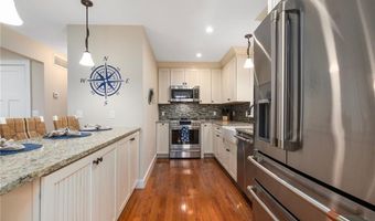 81 S Pier Rd, Narragansett, RI 02882