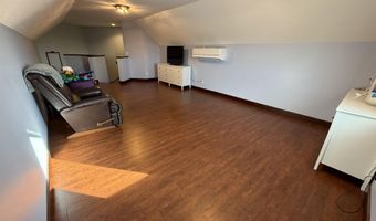 1524 Beechwood Dr, Aurora, NE 68818