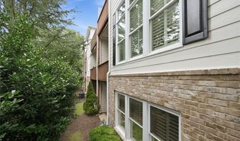 5806 Riverstone Cir 10, Atlanta, GA 30339