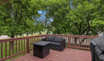 623 Autumn Dr, Altoona, WI 54720