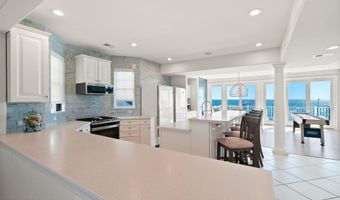 8 Jibsail Dr, Bayville, NJ 08721