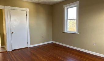 5 Ryan Ave 3, Bristol, RI 02809