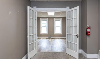 912 N RICHMOND St, Appleton, WI 54911