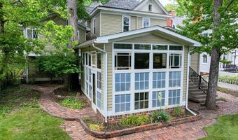 26 Elmwood Pl, Athens, OH 45701