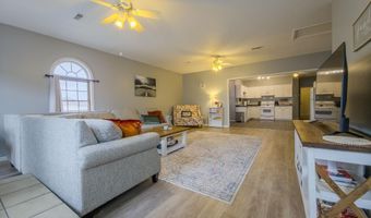 1 W Main St, Albion, IL 62806