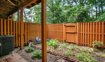 6490 TAYACK Pl, Alexandria, VA 22312