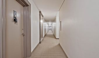 5301 WESTBARD Cir 328, Bethesda, MD 20816