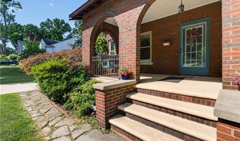156 Woodhill Dr, Amherst, OH 44001