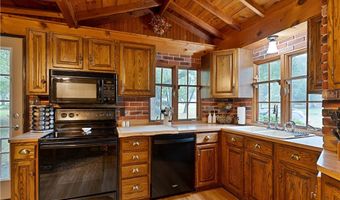 6370 Fairview Rd, Austintown, OH 44515