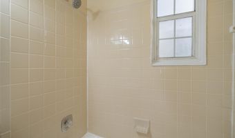 214 N GEORGE MASON Dr 214-4, Arlington, VA 22203