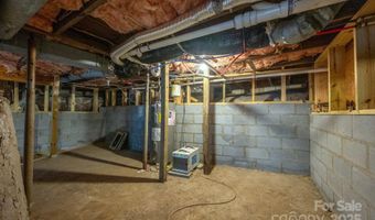 54 Downing St, Asheville, NC 28806