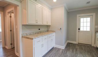 502 Hutchinson Ave, Adel, GA 31620