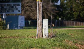 60 E Church St, Aurora, MO 65605