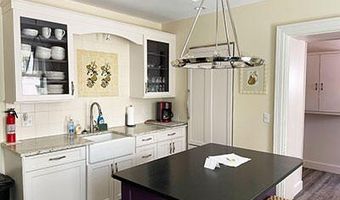 18 Wayman Ln, Bar Harbor, ME 04609