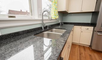 369 Ohio St, Bangor, ME 04401