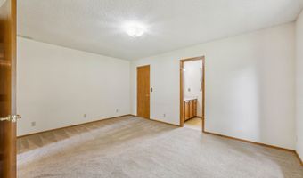 640 S Daisy Ln, Andover, KS 67002