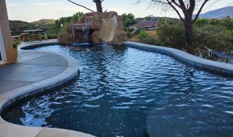 23475 Trappers Hollow Rd, Alpine, CA 91901