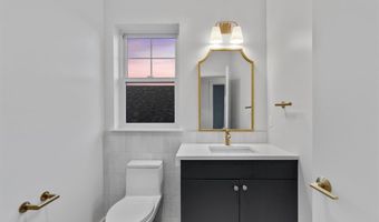 525 AVENUE E 3, Bayonne, NJ 07002