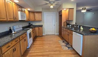 404 SUMMIT Dr, Blades, DE 19973