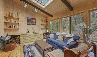 422 Bonny Rigg Hill Rd, Becket, MA 01223