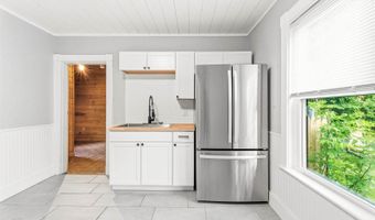 80 Pearl St, Bangor, ME 04401