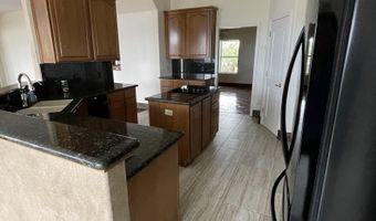 808 Dennis Way, Carlsbad, NM 88220