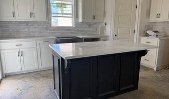 423 Indian Creek Cir, Adel, GA 31620