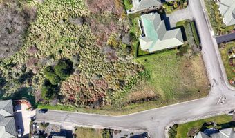 17116 Pacific Heights St, Brookings, OR 97415