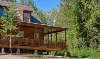 9 PINE St, Alpine, WY 83128