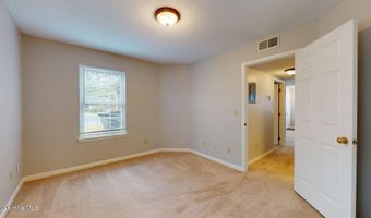 1203 Wilshire Cir, Aberdeen, NC 28315