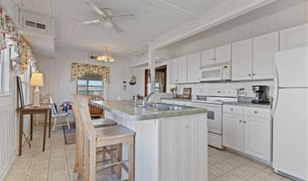 202 Glenn St, Atlantic Beach, NC 28512