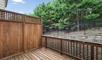 1044 Township Sq, Alpharetta, GA 30022