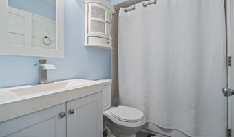 311 Wellington Pl, Aberdeen, NJ 07747